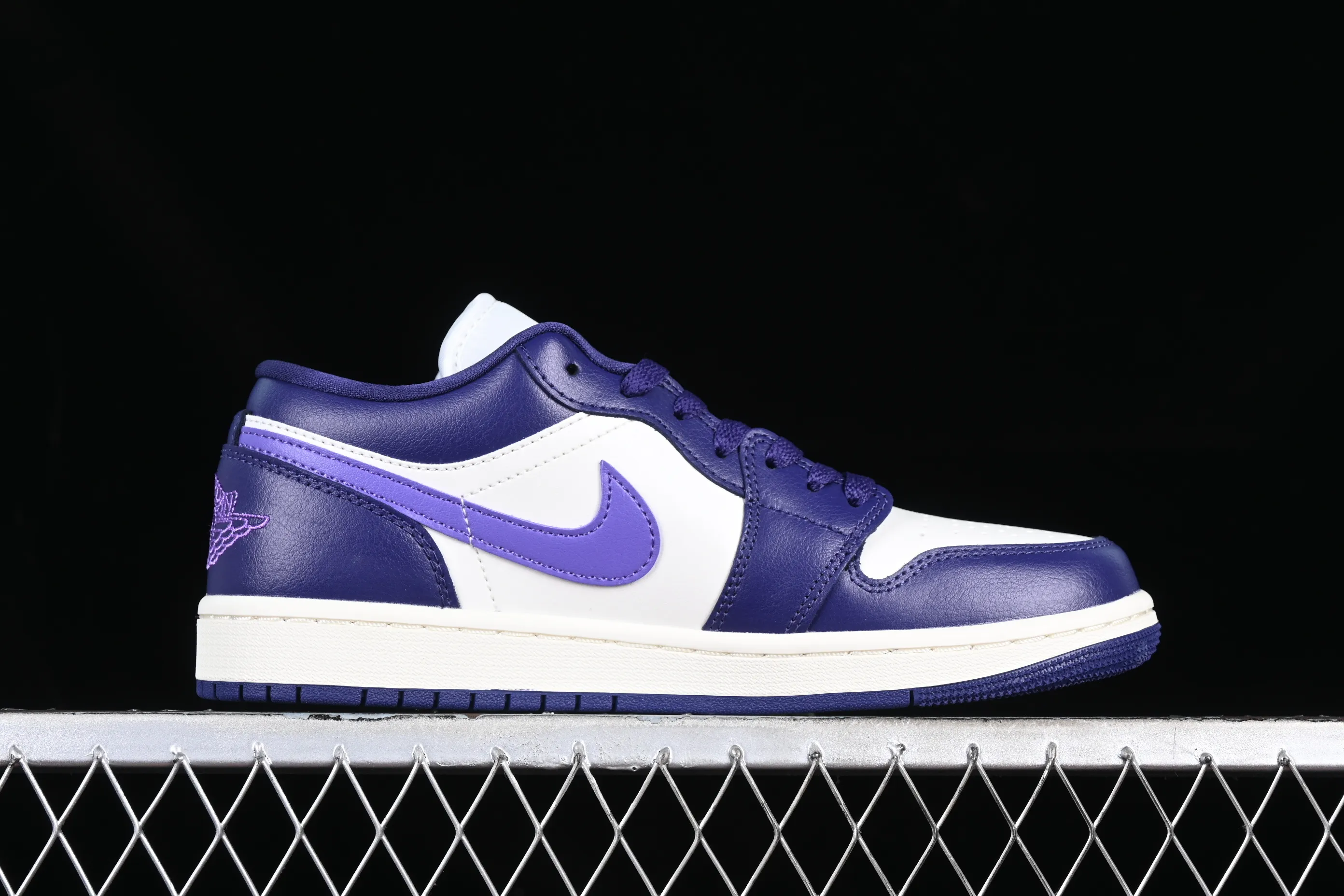 All categories Air Jordan Jordan series basketball shoes Air Jordan 1 Low G version pure original Air Jordan 1 Low AJ1 Joe 1 white and purple cultural low-top casual sneakers DC0774-502